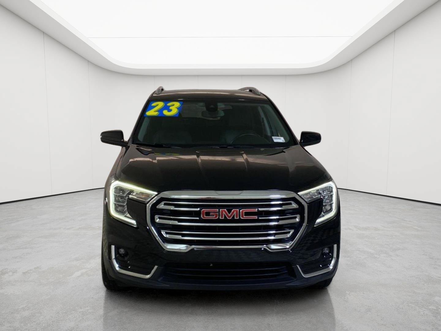 Certified 2023 GMC Terrain SLT w/ LPO, Floor Liner Package FWD image 3
