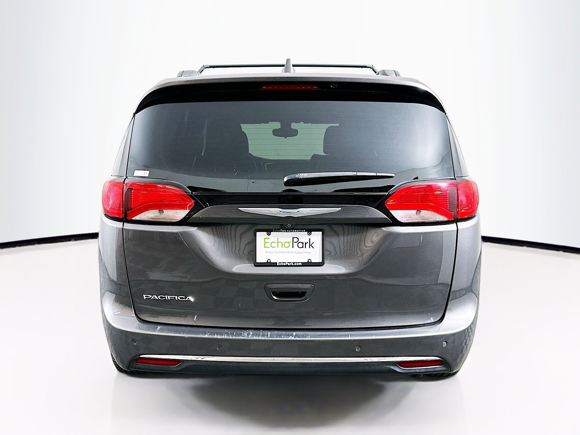 Used 2017 Chrysler Pacifica Touring-L w/ Tire & Wheel Group image 7