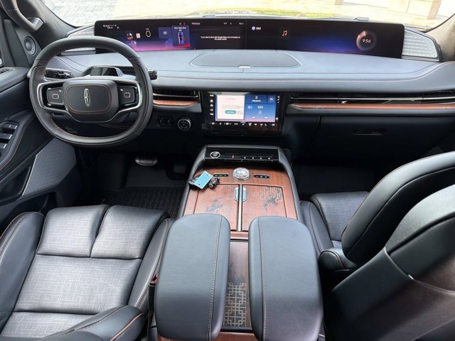 New 2027 Lincoln Navigator L Black Label AWD/4WD image 24