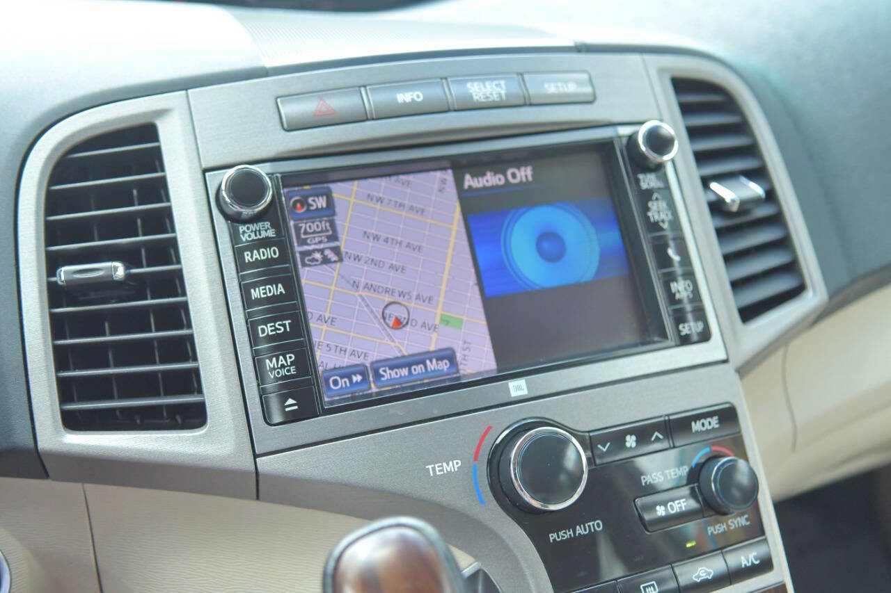 Used 2013 Toyota Venza Limited w/ Tow Prep Pkg image 19