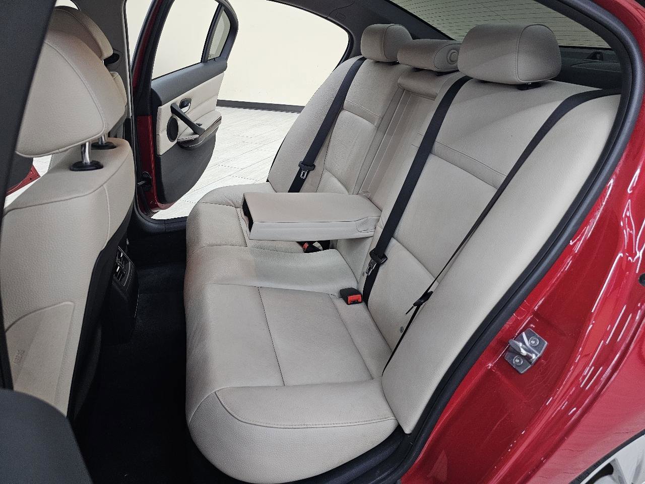 Used 2011 BMW 335i Sedan RWD image 24