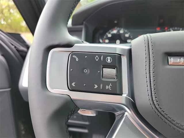 New 2025 Land Rover Discovery Metropolitan Edition AWD/4WD image 28