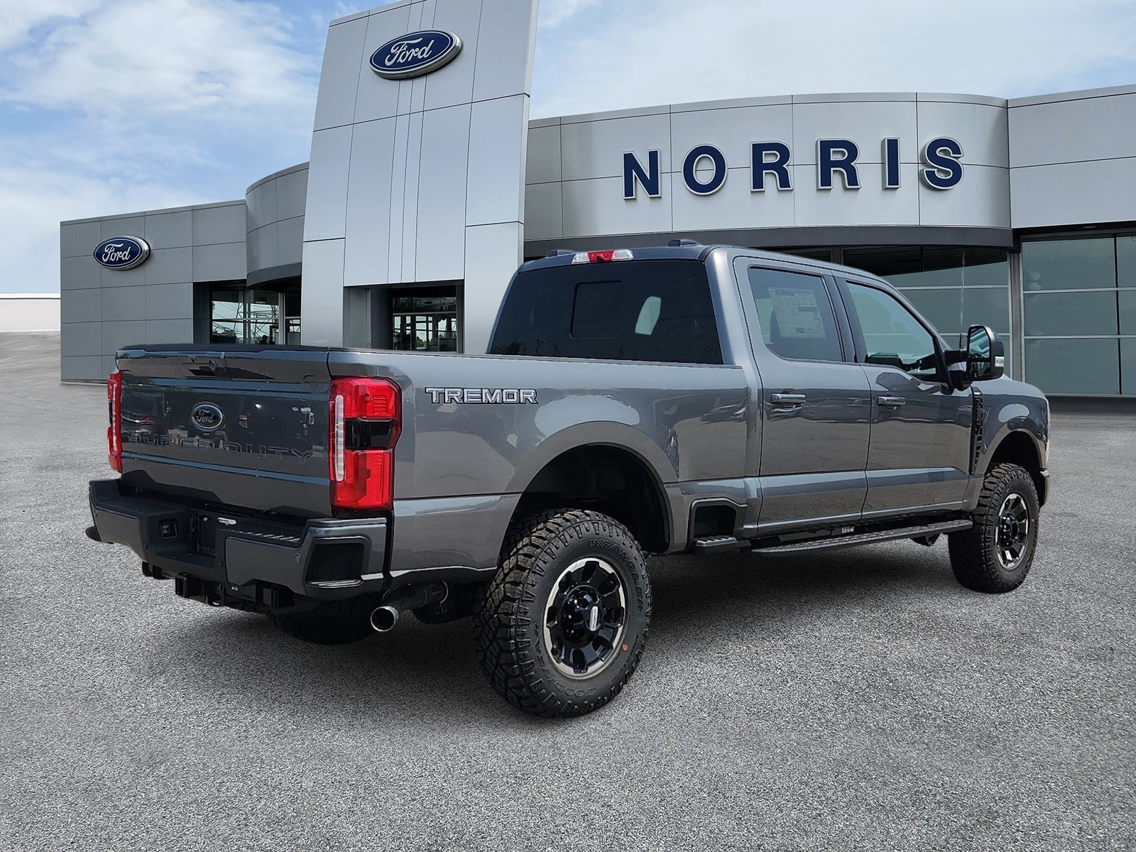 New 2026 Ford F250 Lariat w/ Tremor Off-Road Package AWD/4WD image 4