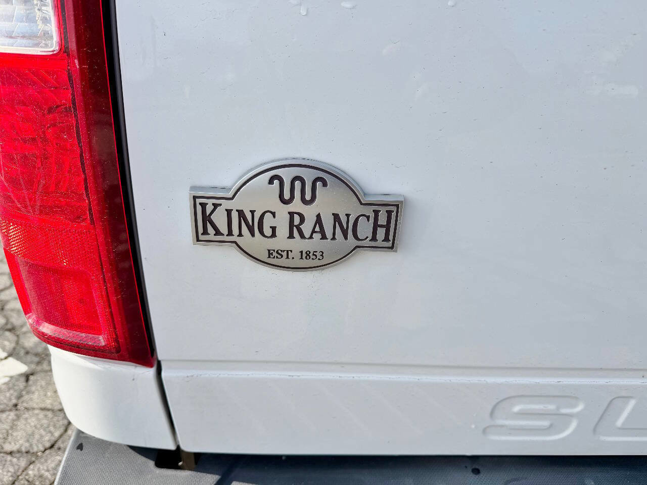 Used 2015 Ford F250 King Ranch w/ King Ranch w/Chrome Package image 19