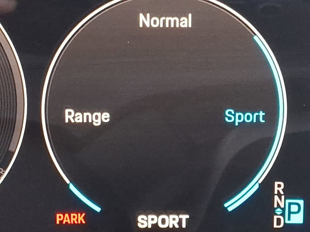 Certified 2025 Porsche Taycan image 23