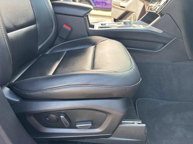 Used 2023 Ford Explorer XLT w/ Equipment Group 202A AWD/4WD image 16