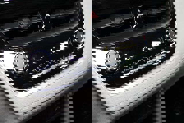 Used 2023 Toyota Corolla Cross L image 18