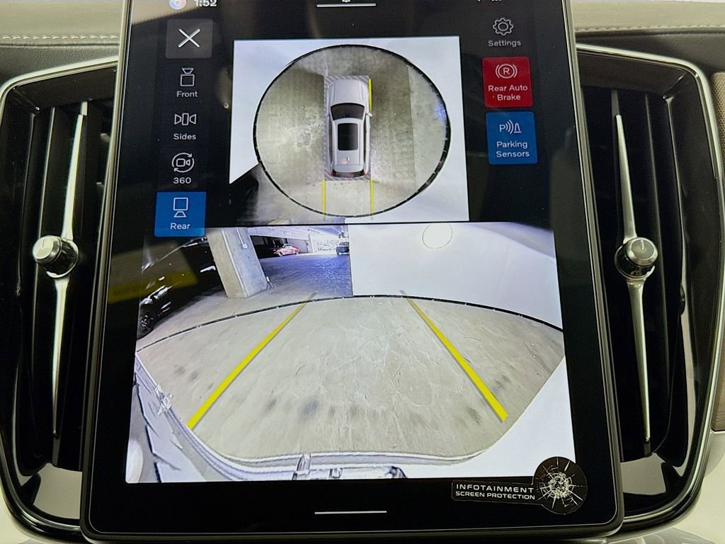 New 2026 Volvo XC90 B6 Plus w/ Protection Package Premier image 13