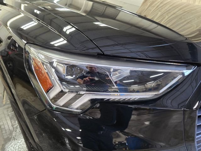 Used 2025 Audi Q3 2.0T Premium w/ Convenience Package image 8