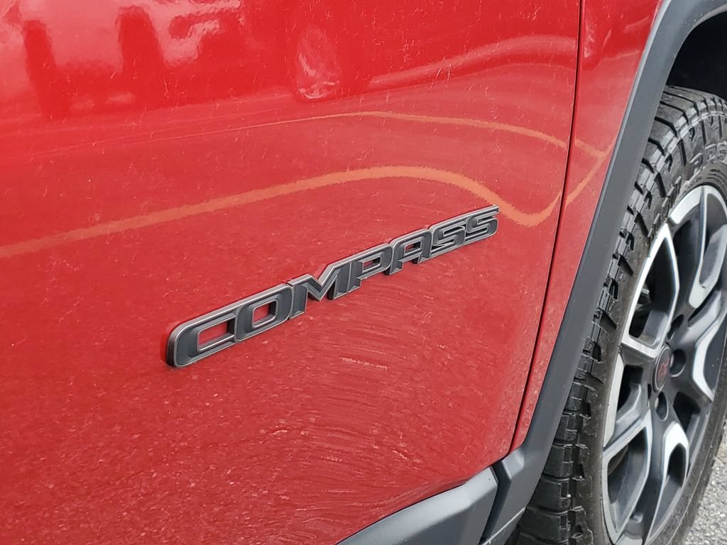 Certified 2025 Jeep Compass Trailhawk w/ Trailhawk Elite Group AWD/4WD image 6