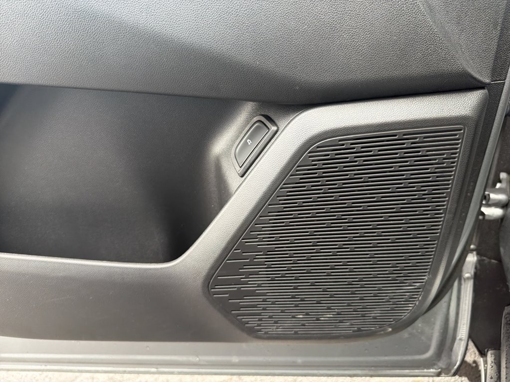 Used 2026 Chevrolet Equinox LT w/ Convenience Package II FWD image 24