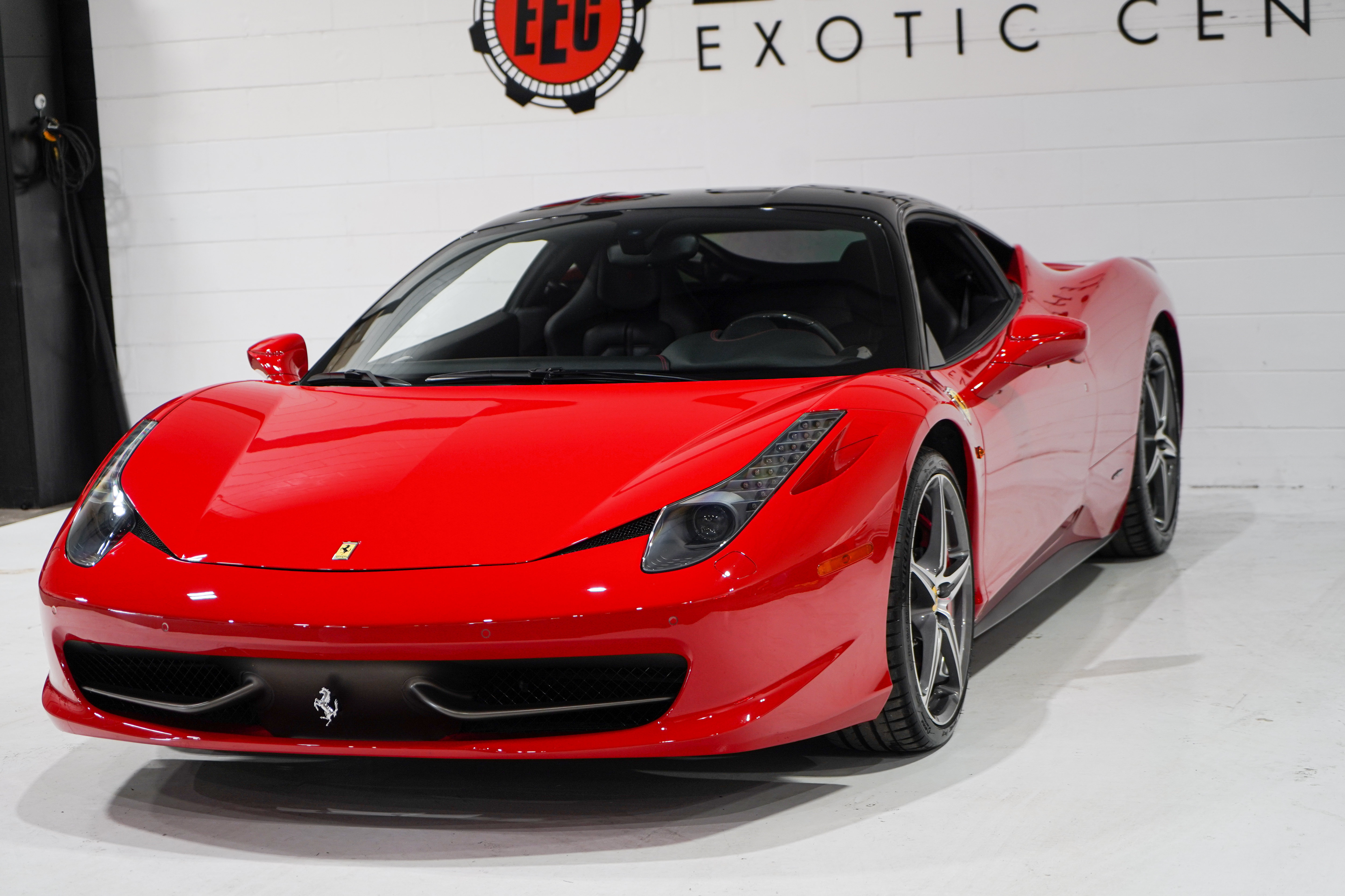 Used 2014 Ferrari 458 Italia Coupe RWD image 31