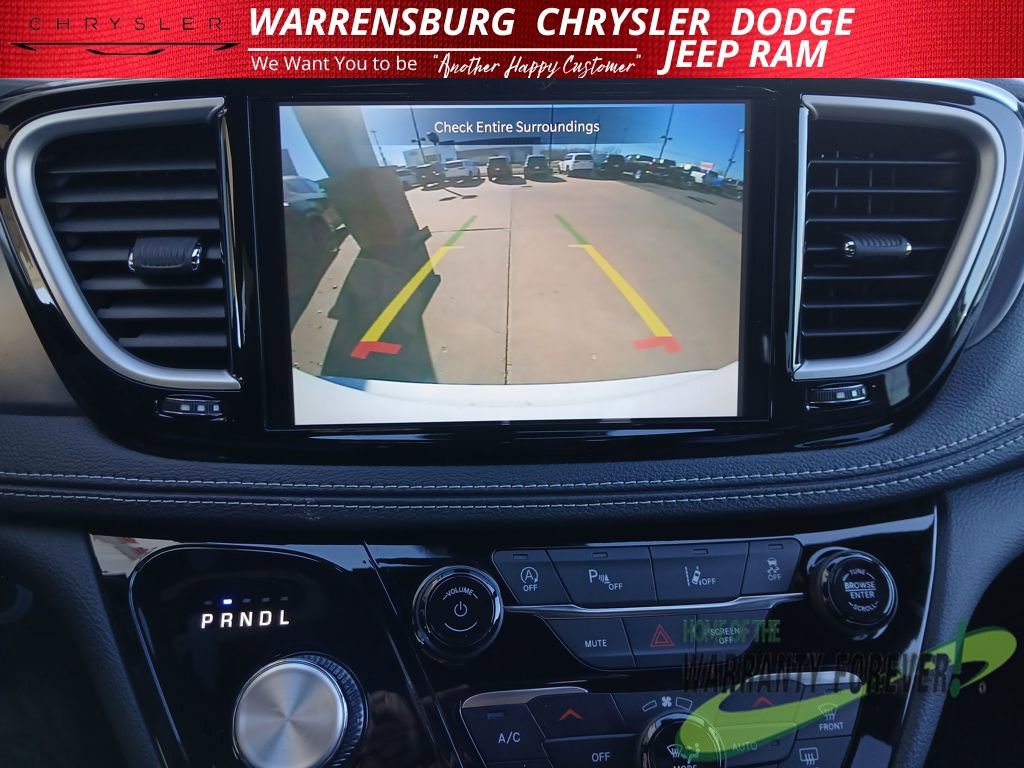 New 2026 Chrysler Pacifica Select image 25