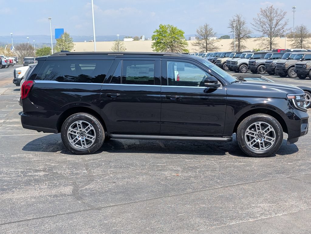 New 2026 Ford Expedition Max Active AWD/4WD image 3