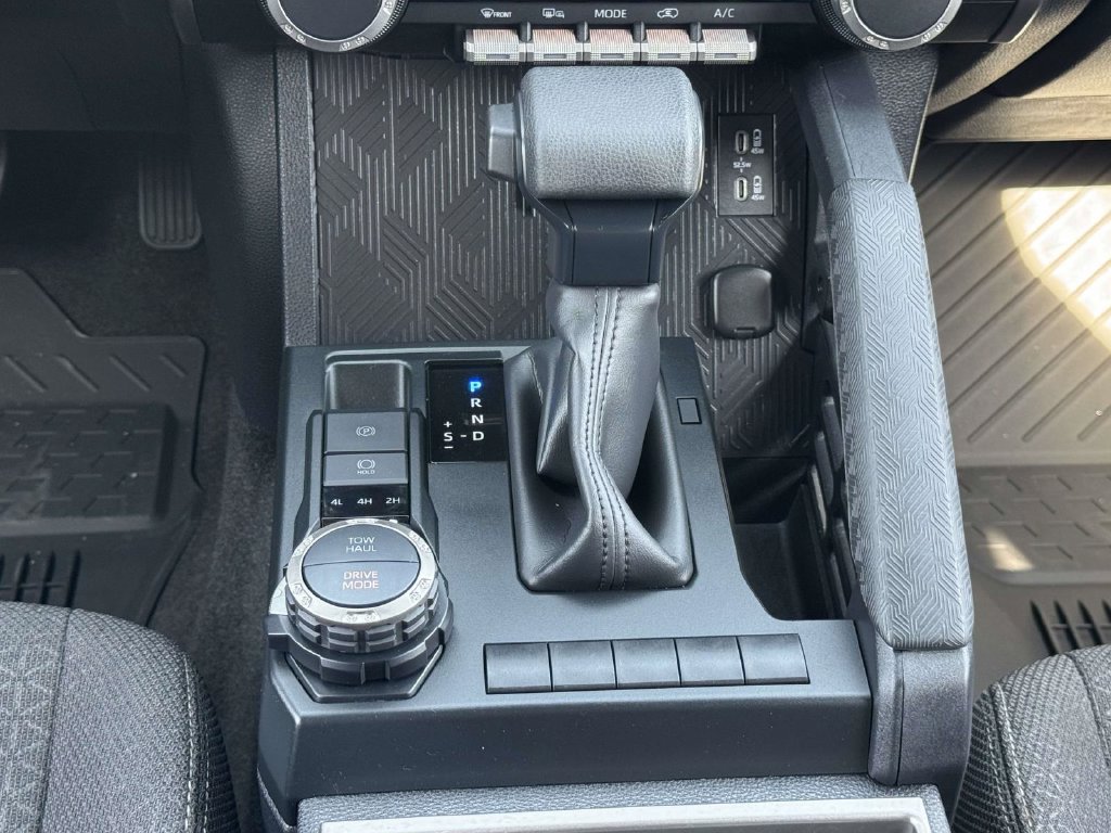 Certified 2025 Toyota 4Runner SR5 AWD/4WD image 6