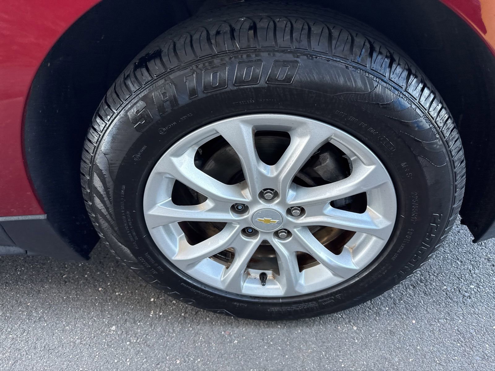 Used 2018 Chevrolet Equinox LT FWD image 12