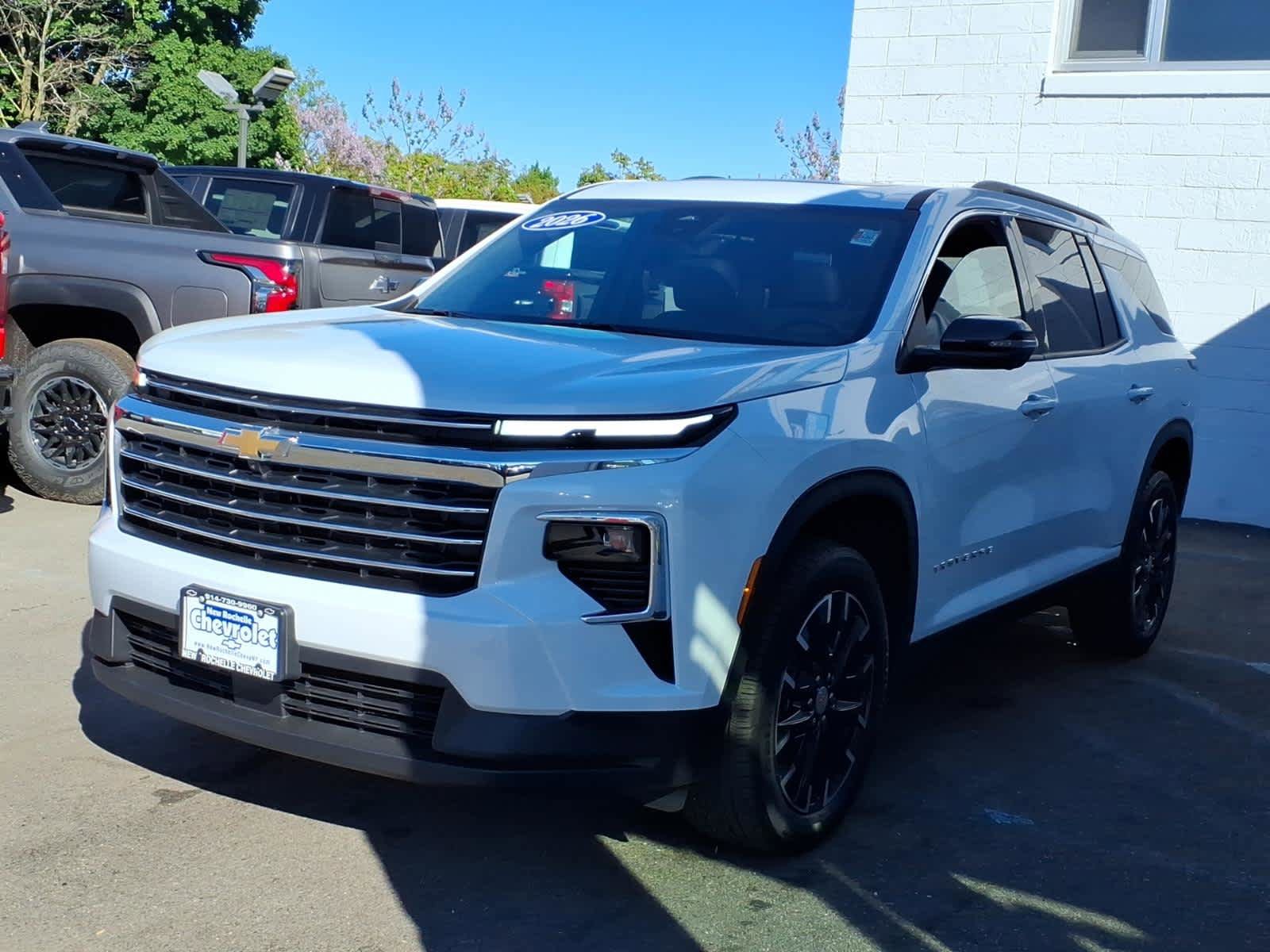 Used 2026 Chevrolet Traverse LT w/ Sun and Wheel Package AWD/4WD image 3