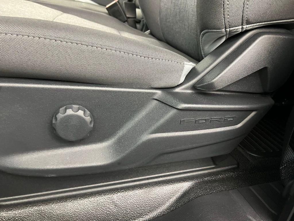 New 2025 Ford F550 4x4 Supercab Super Duty image 27