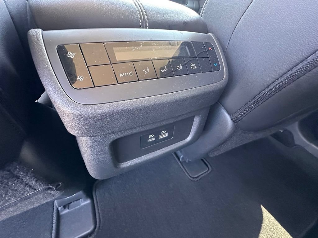 Certified 2025 Nissan Pathfinder SL AWD/4WD image 18