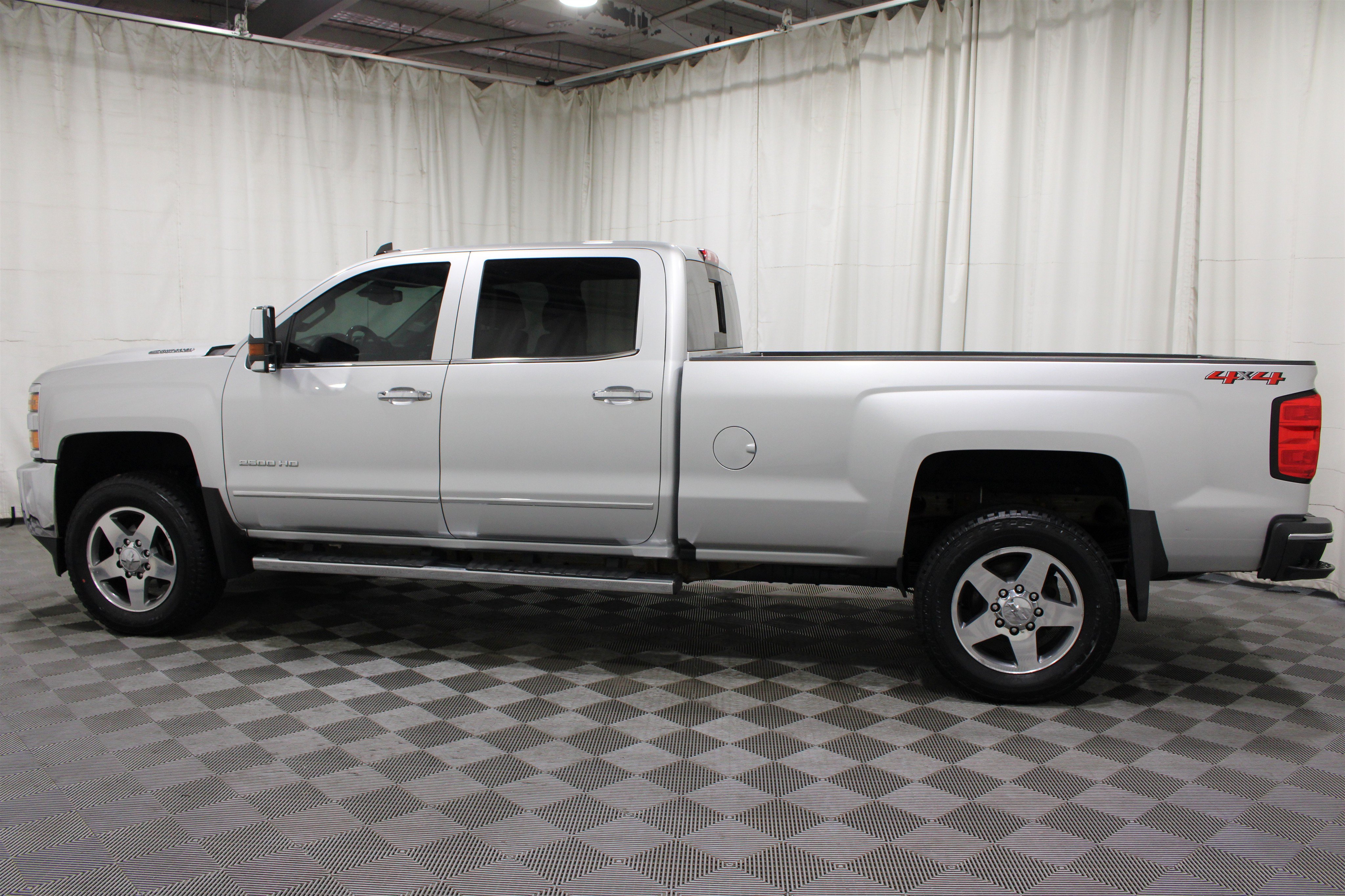 Used 2018 Chevrolet Silverado 2500 LTZ w/ Duramax Plus Package AWD/4WD image 33