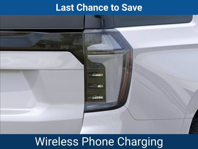 New 2025 Chevrolet Suburban High Country AWD/4WD image 12