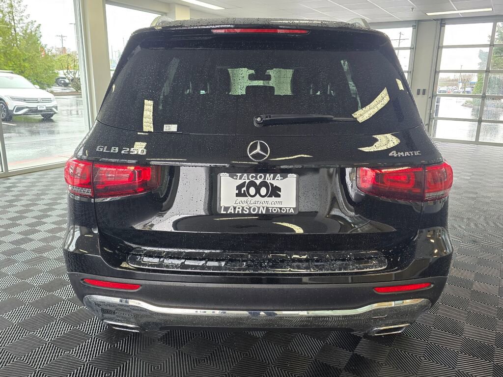 Used 2023 Mercedes-Benz GLB 250 4MATIC image 4