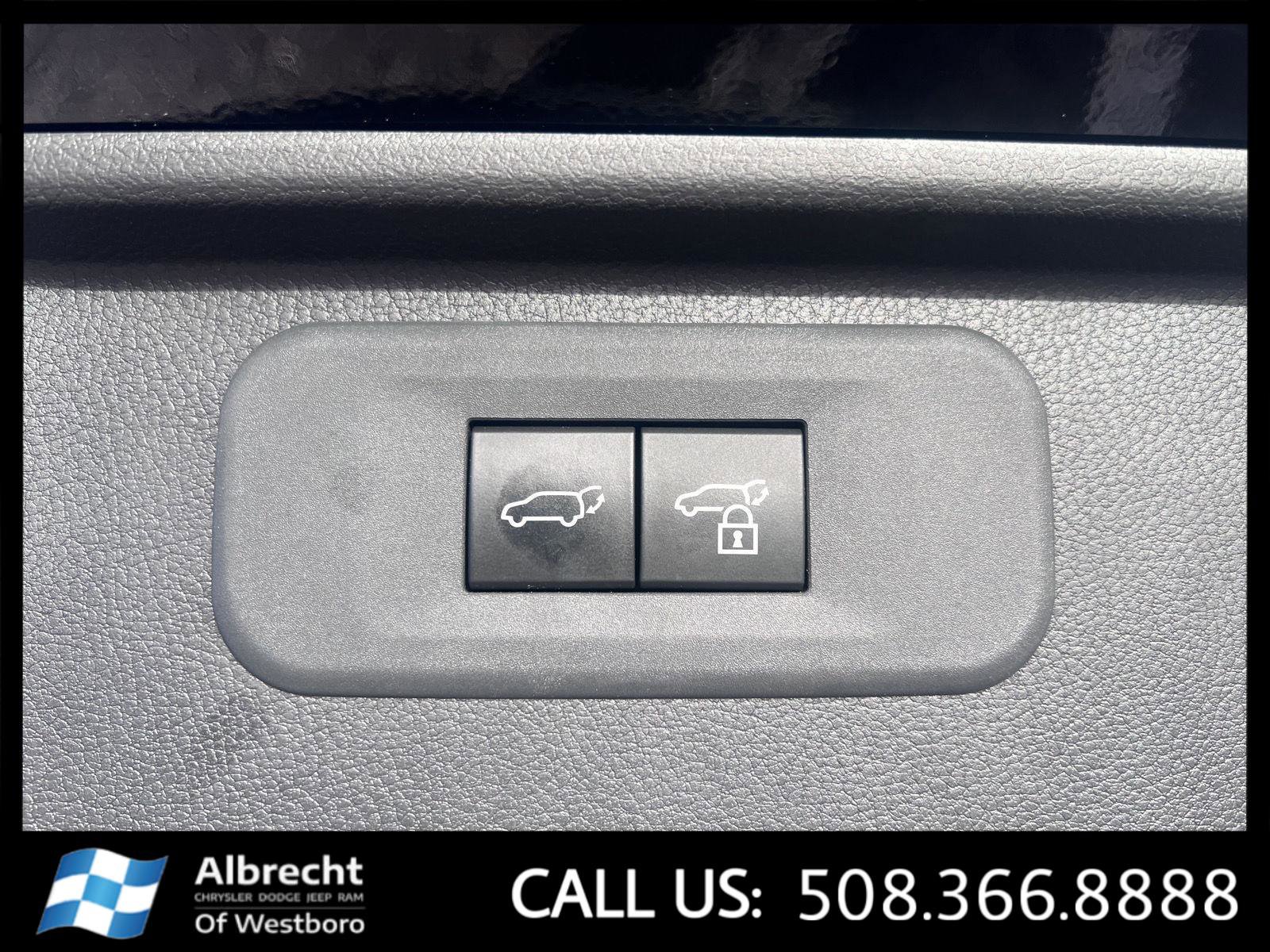 Used 2024 Toyota Grand Highlander Limited image 18