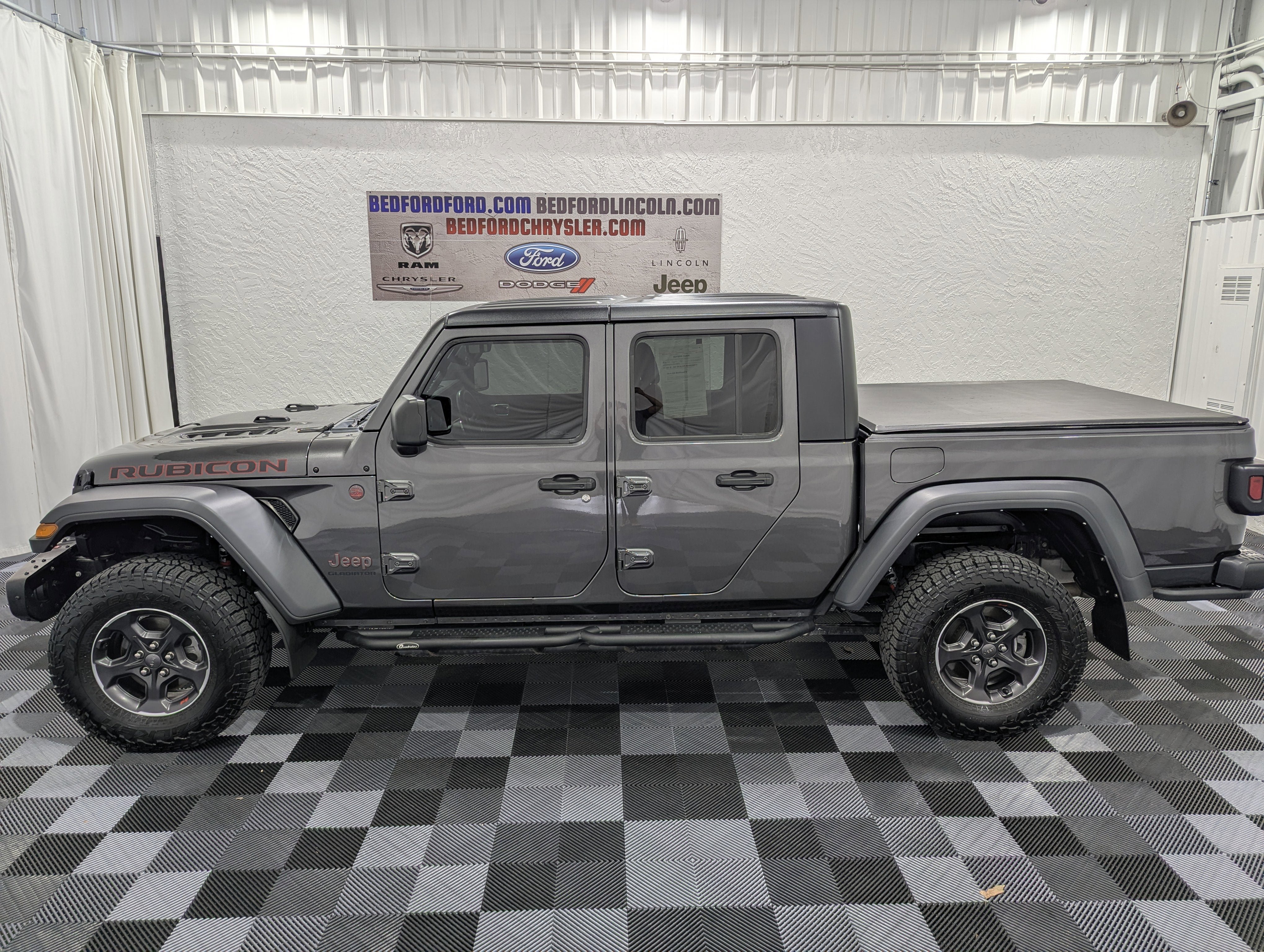 Used 2022 Jeep Gladiator Rubicon w/ Cold Weather Group AWD/4WD image 2