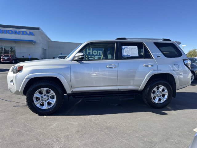 Used 2021 Toyota 4Runner SR5 Premium w/ Moonroof Package AWD/4WD image 2