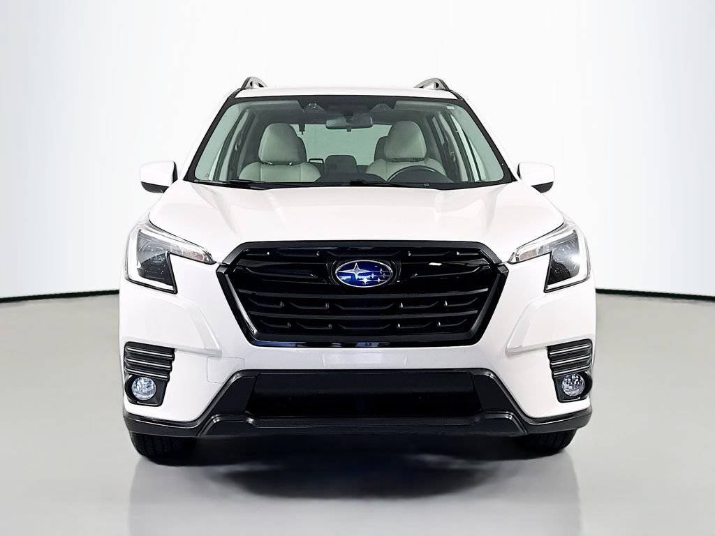 Used 2022 Subaru Forester Premium AWD/4WD image 2