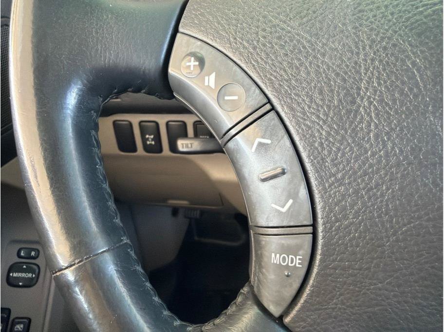 Used 2004 Toyota 4Runner Sport AWD/4WD image 17