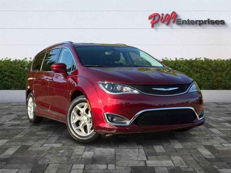 Used 2020 Chrysler Pacifica Touring-L w/ Tire & Wheel Group FWD image 55