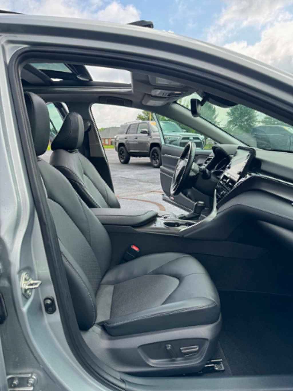 Used 2021 Toyota Camry XSE w/ Carpet Mat Package (TMS) AWD/4WD image 12
