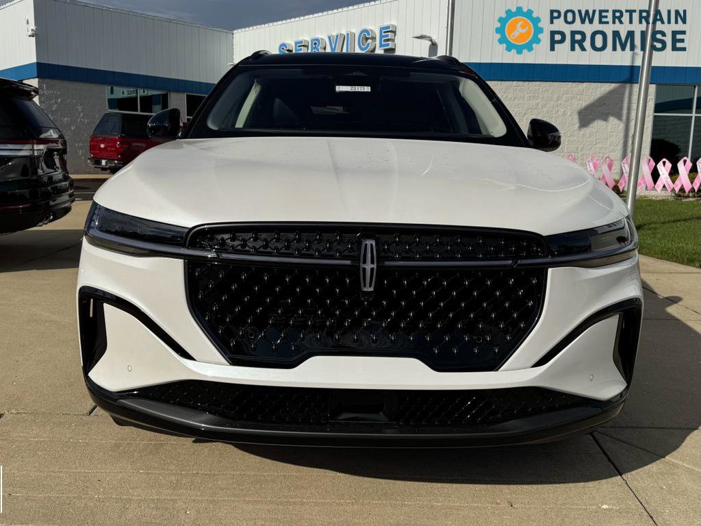 New 2026 Lincoln Nautilus Reserve w/ Jet Appearance Package image 2