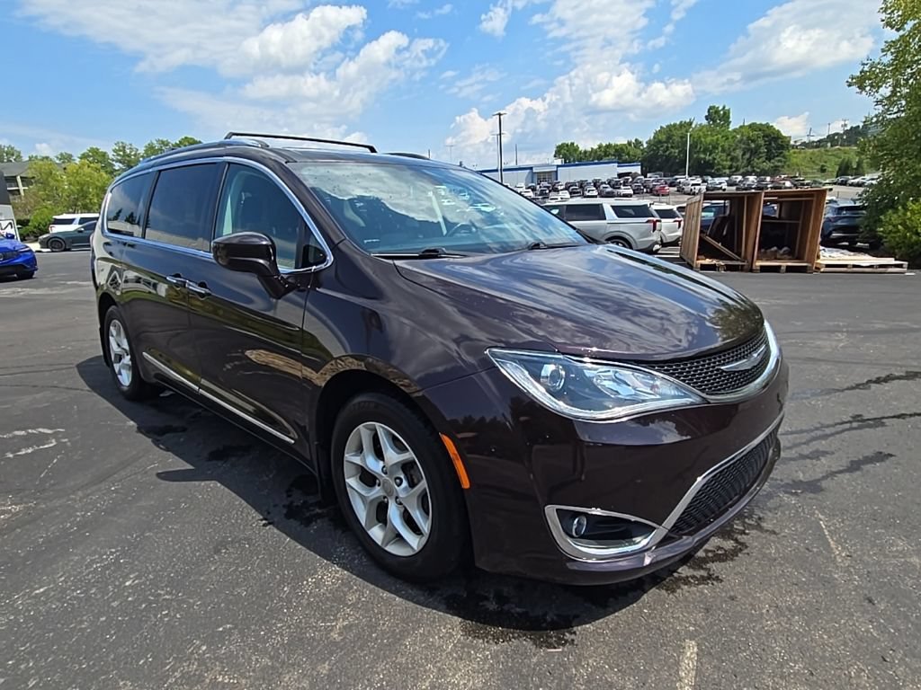Used 2017 Chrysler Pacifica Touring-L Plus w/ Tire & Wheel Group