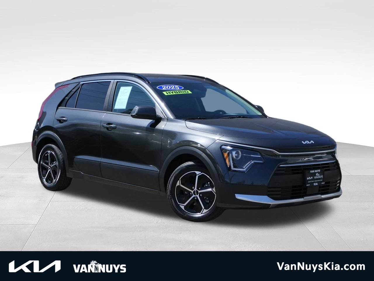 Used 2025 Kia Niro EX