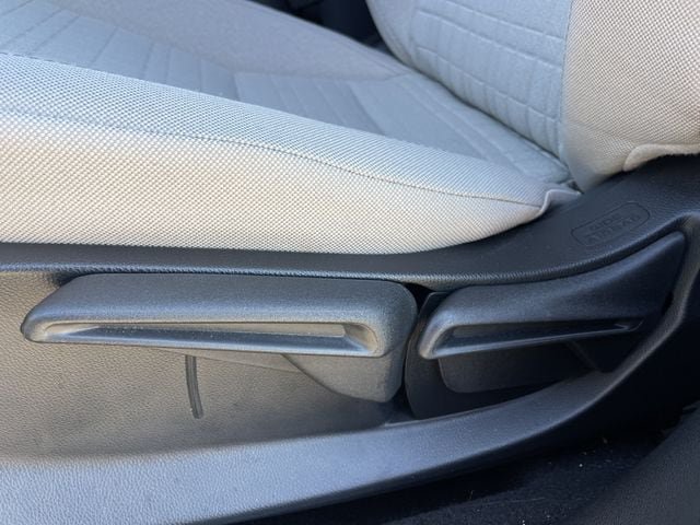 Used 2025 Honda HR-V LX image 23