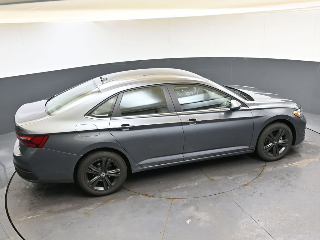 Used 2023 Volkswagen Jetta SE w/ Black Wheel Package image 49