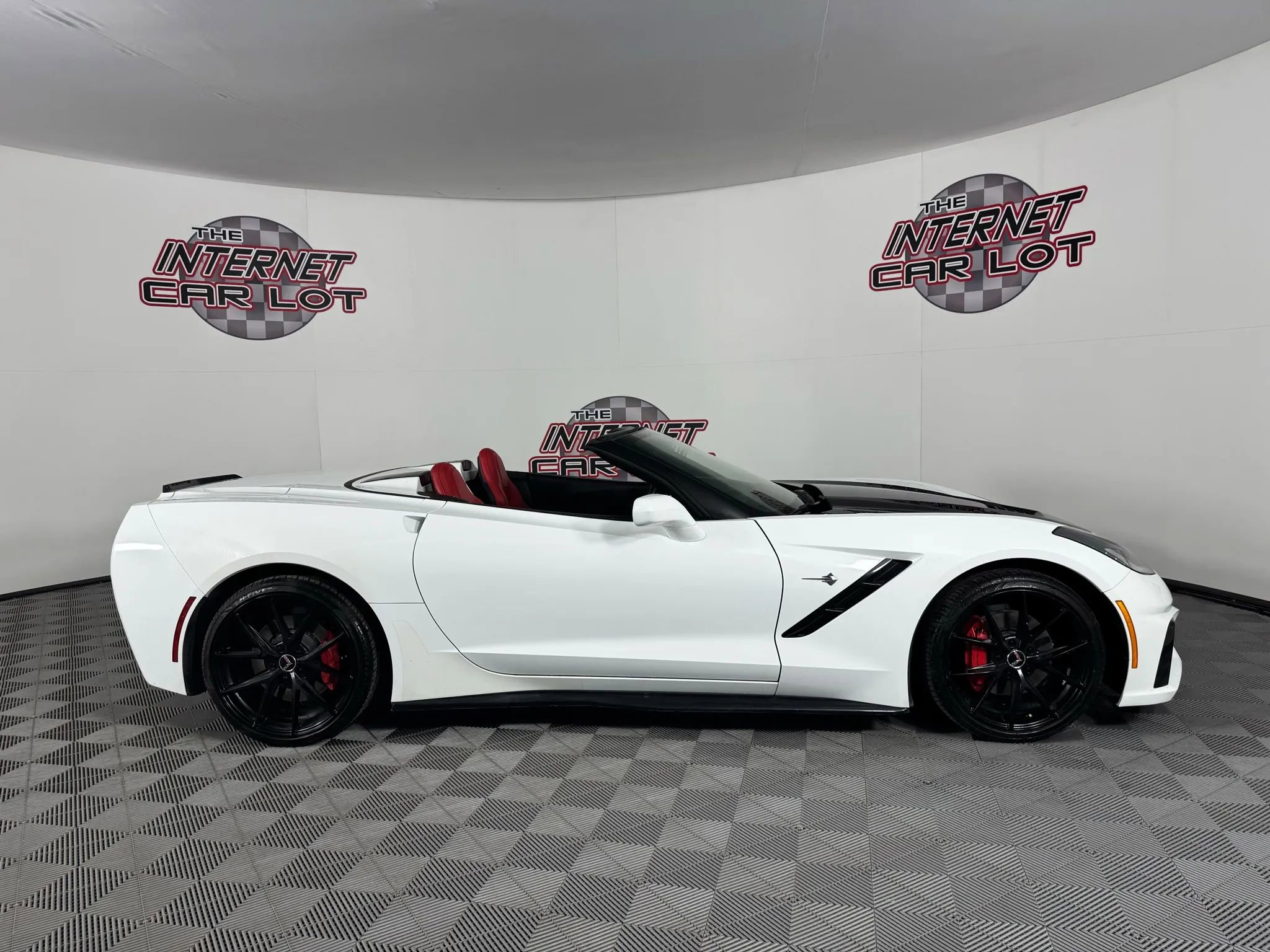 Used 2017 Chevrolet Corvette Stingray Convertible w/ 1LT image 13