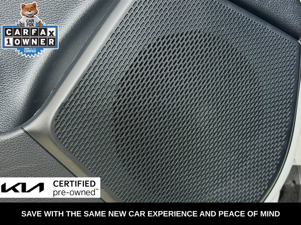 Certified 2025 Kia Soul LX w/ LX Technology Package FWD image 22