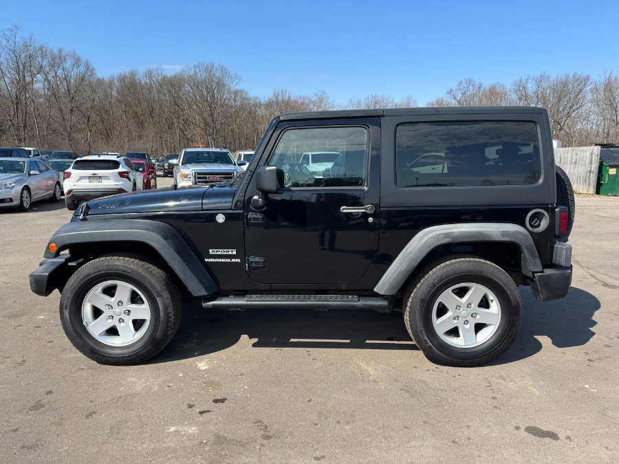 Used 2012 Jeep Wrangler Sport w/ Connectivity Group AWD/4WD image 2