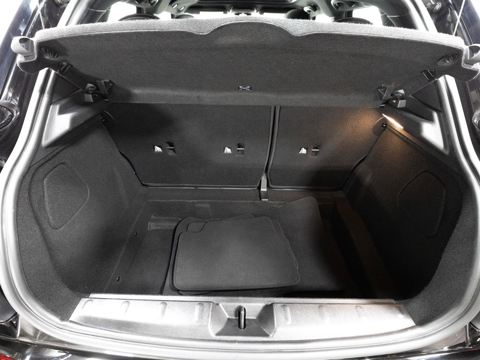 Used 2021 MINI Cooper 4-Door Hardtop image 10