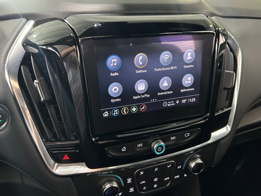 Used 2023 Chevrolet Traverse LT image 14