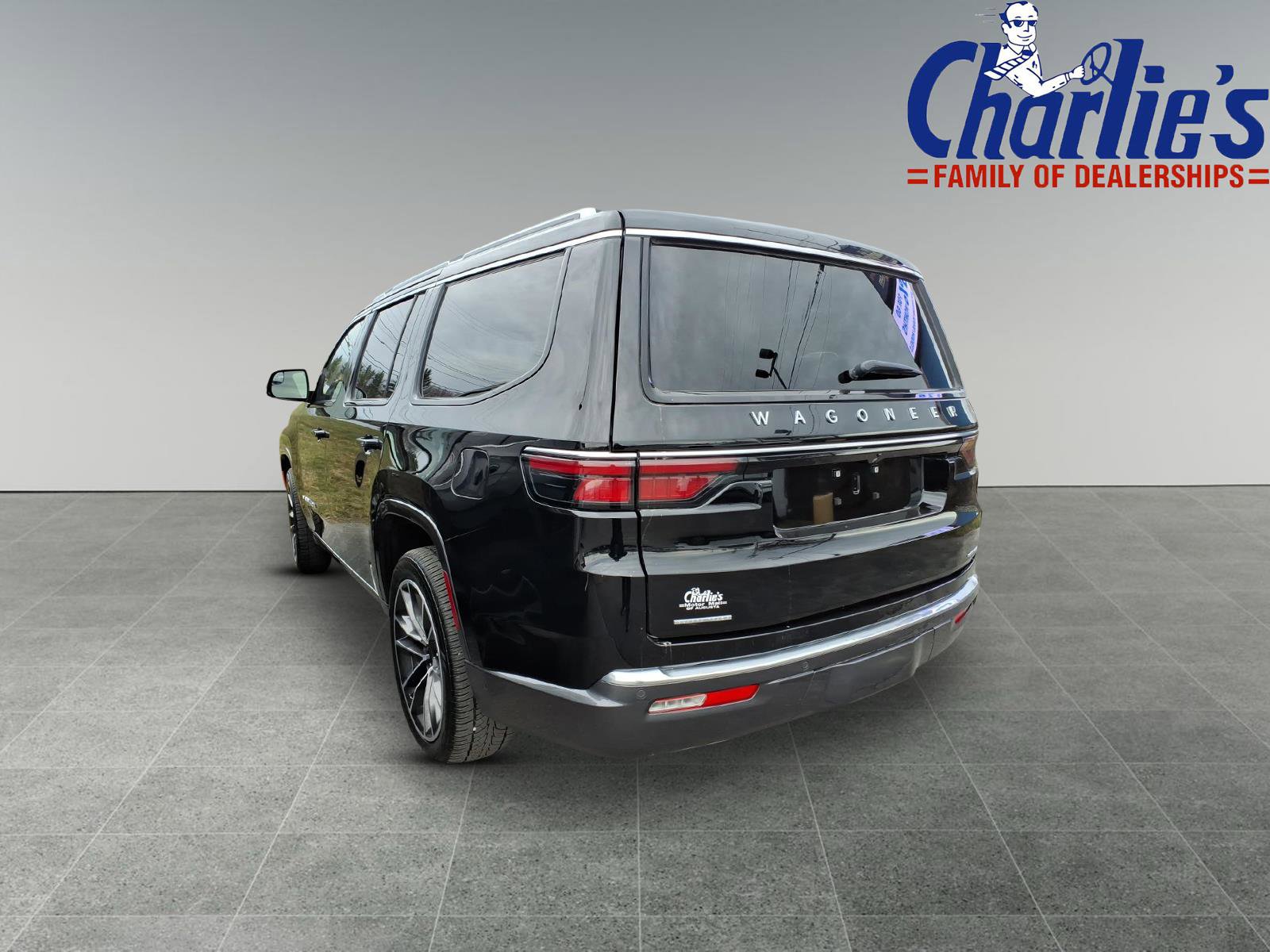 Used 2022 Jeep Wagoneer Series III w/ Premium Group I image 5