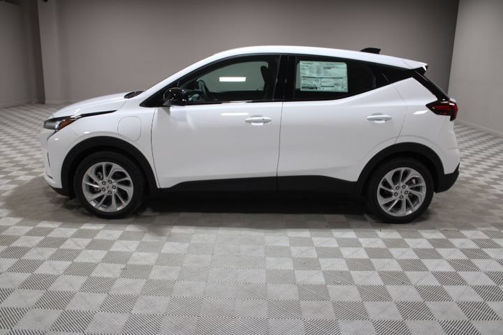 New 2027 Chevrolet Bolt LT w/ Comfort Package FWD image 8