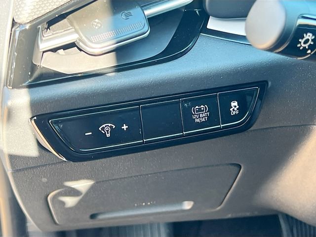 New 2026 Kia Niro LX FWD image 10