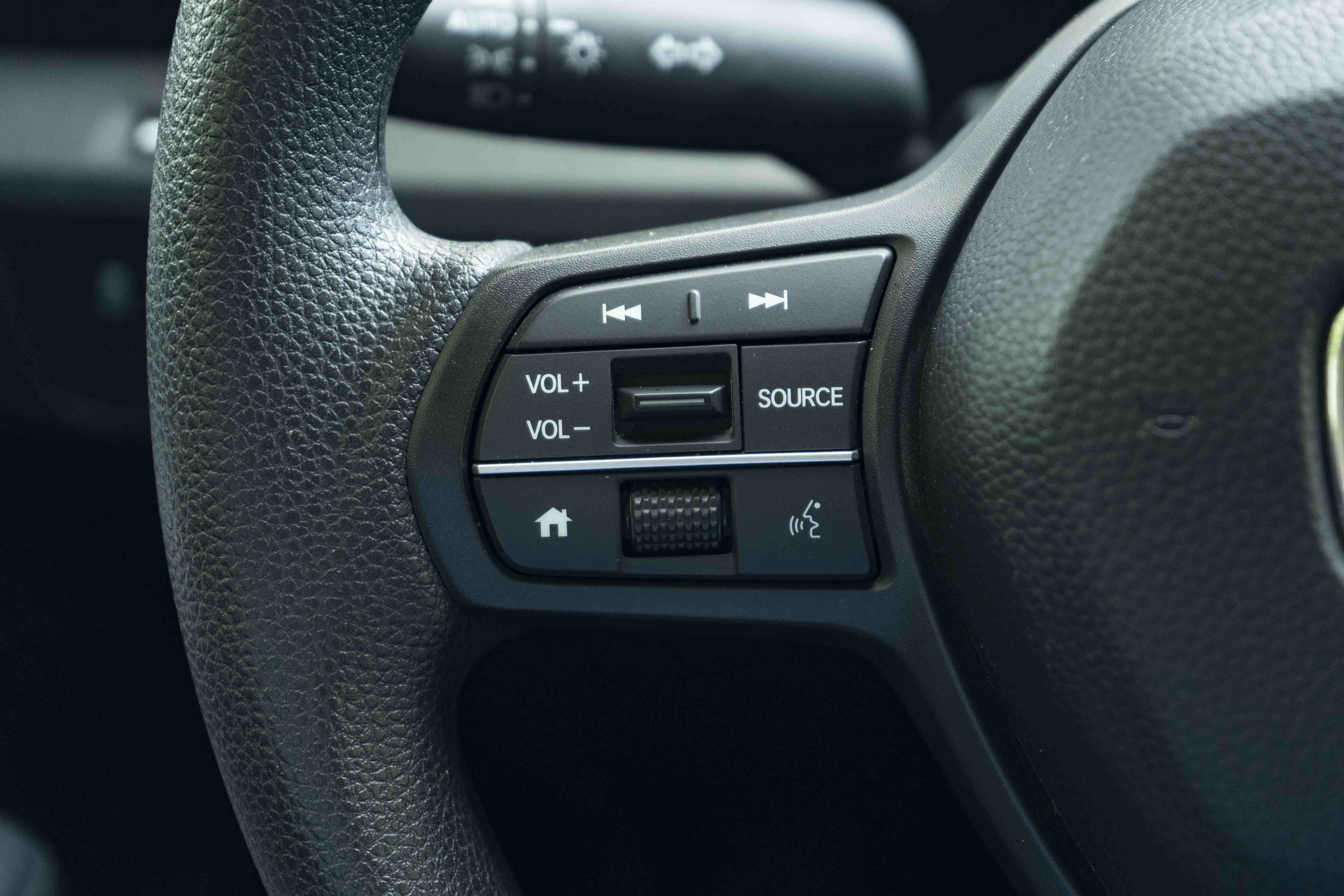 Certified 2025 Honda CR-V EX image 19