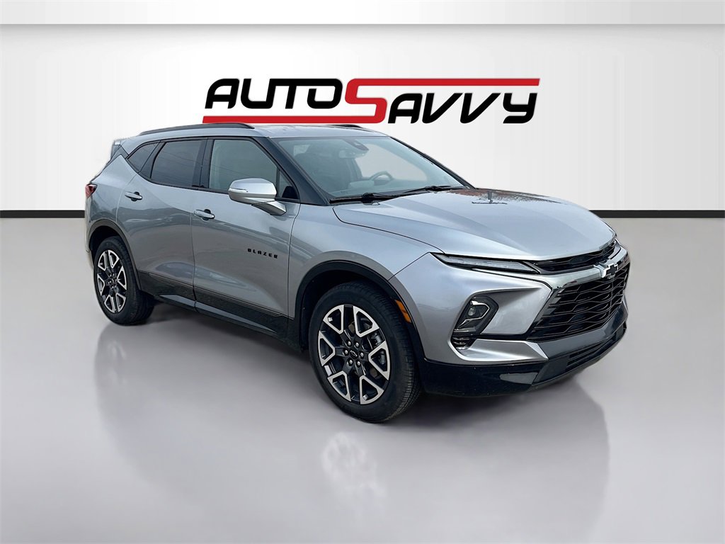 Used 2025 Chevrolet Blazer RS image 1