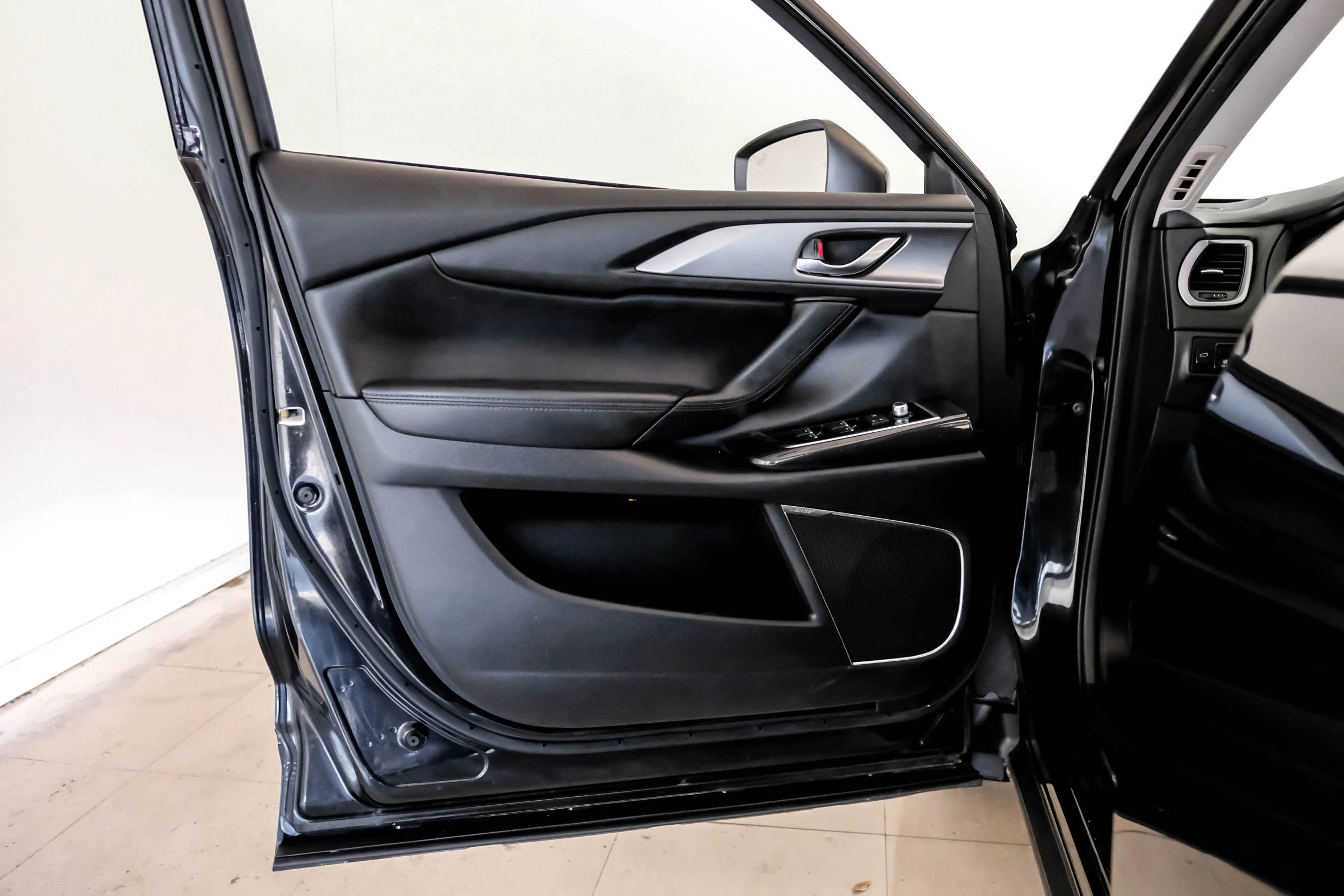 Used 2018 MAZDA CX-9 Touring w/ Touring Premium Package image 40