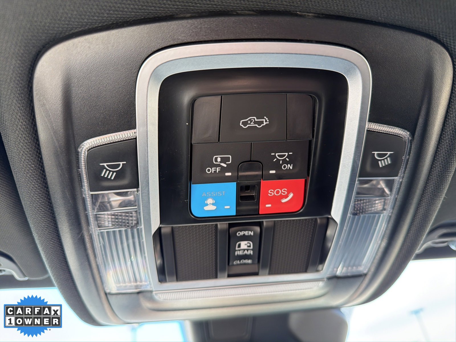 Used 2025 RAM 1500 Laramie image 15